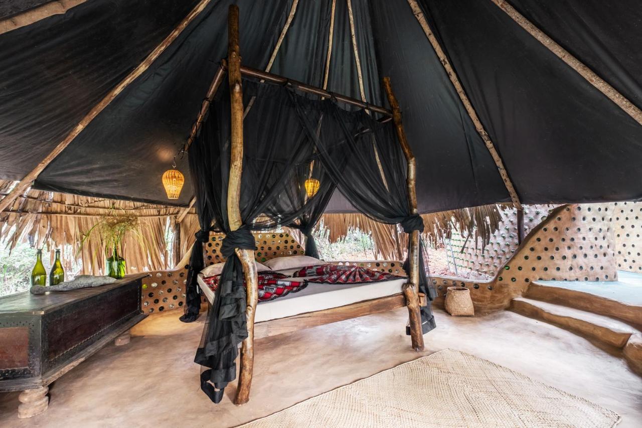 Banyan Camp Villa Hambegamuwa Eksteriør billede