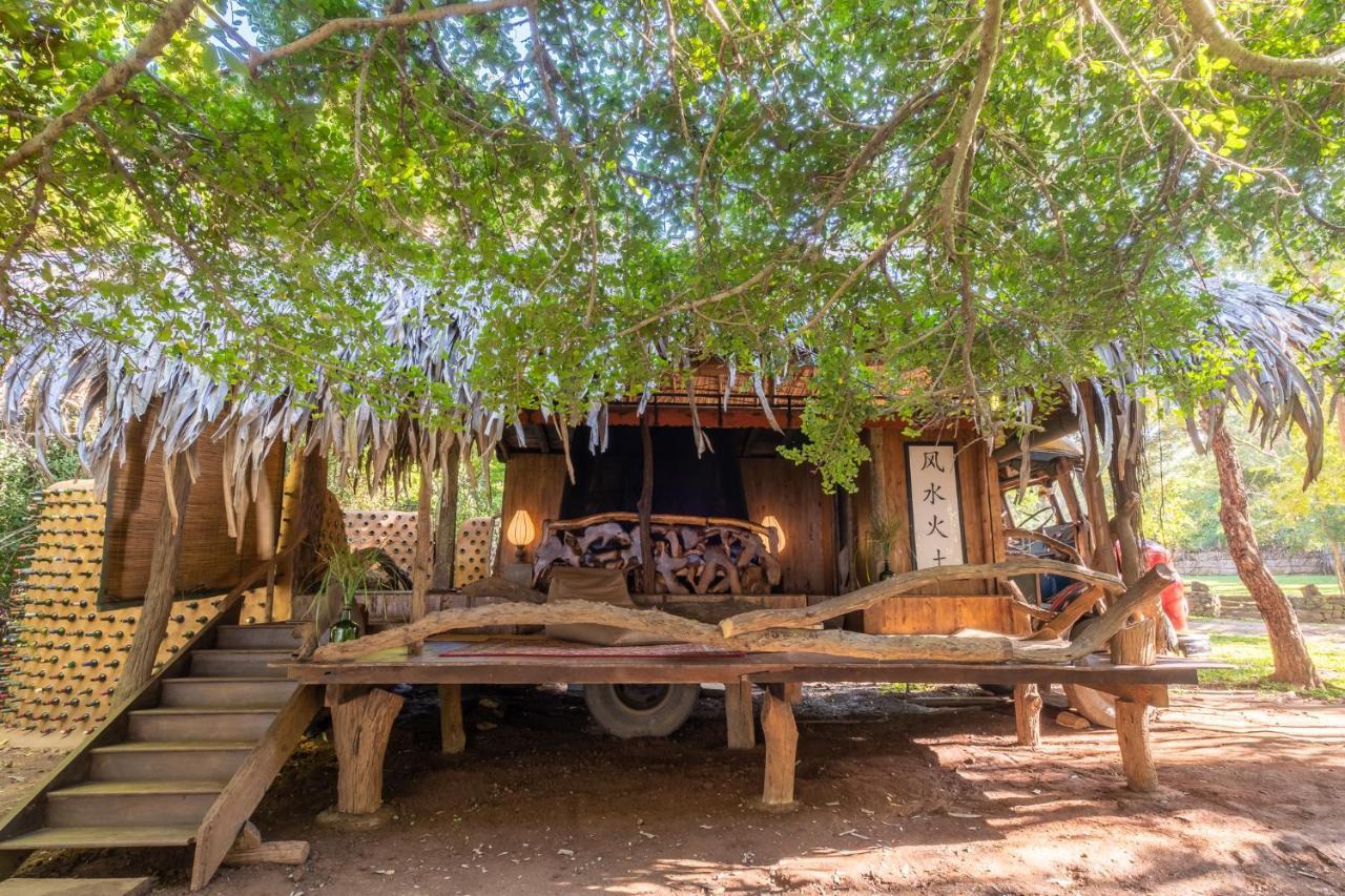 Banyan Camp Villa Hambegamuwa Eksteriør billede