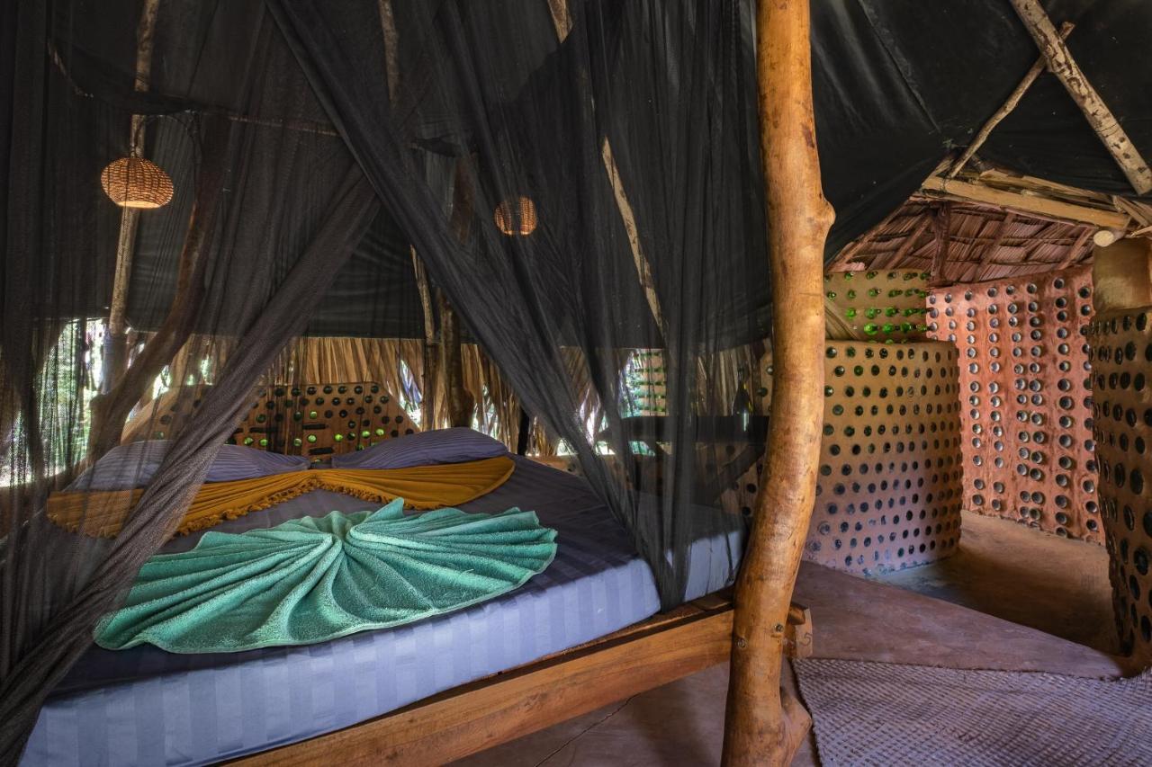 Banyan Camp Villa Hambegamuwa Eksteriør billede