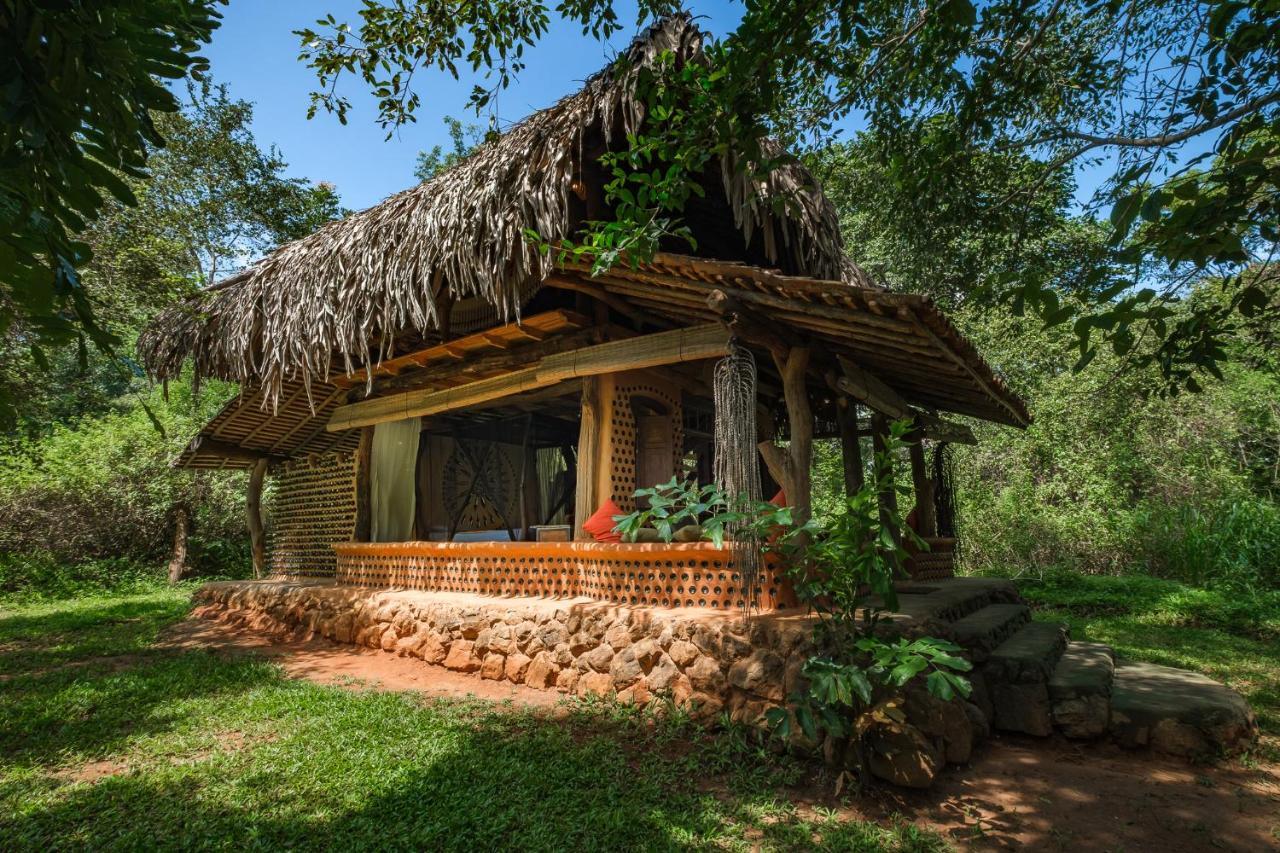 Banyan Camp Villa Hambegamuwa Eksteriør billede